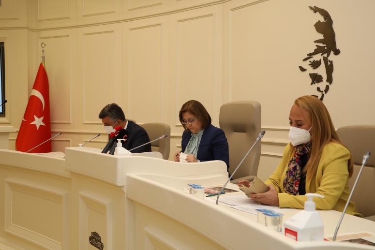 BAKAN VARANK, GAZİANTEP’İN FAHRİ HEMŞEHRİSİ!