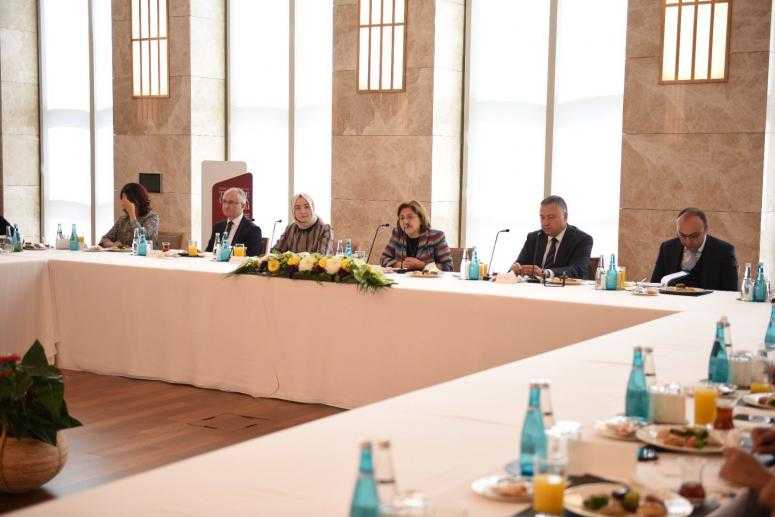 BAŞKAN FATMA ŞAHİN, TÜRKİYE DOKUMA ATLASI PROJESİ İÇİN TASARIMCILARLA BİR ARAYA GELDİ