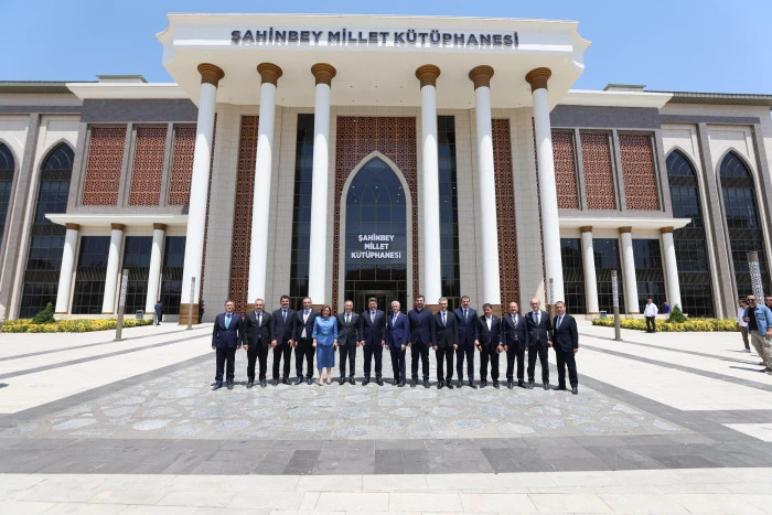 ADALET BAKANI TUNÇ'TAN ŞAHİNBEY'E TAM NOT