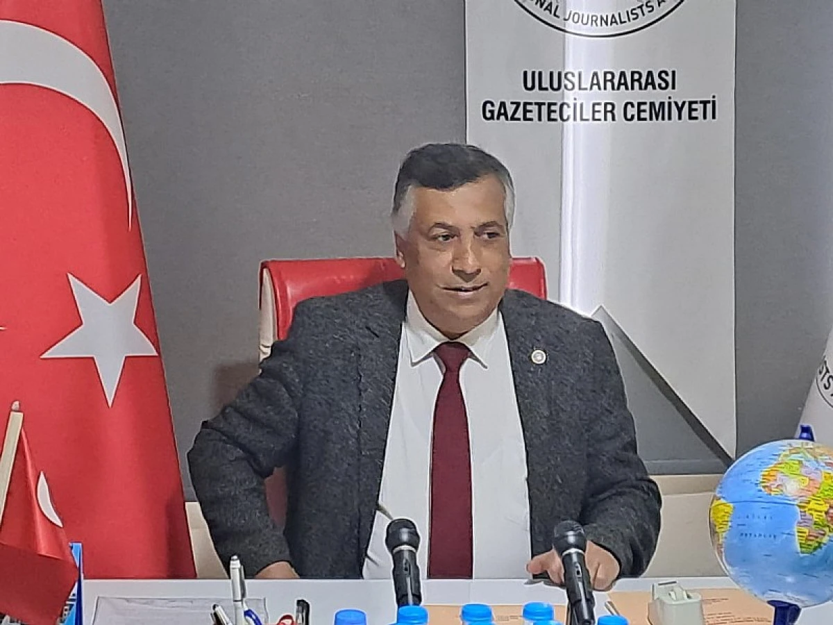 Ahmet Öz: 19 Mayıs, Gençliğe Emanet Edilmiş Bir Bilinçtir
