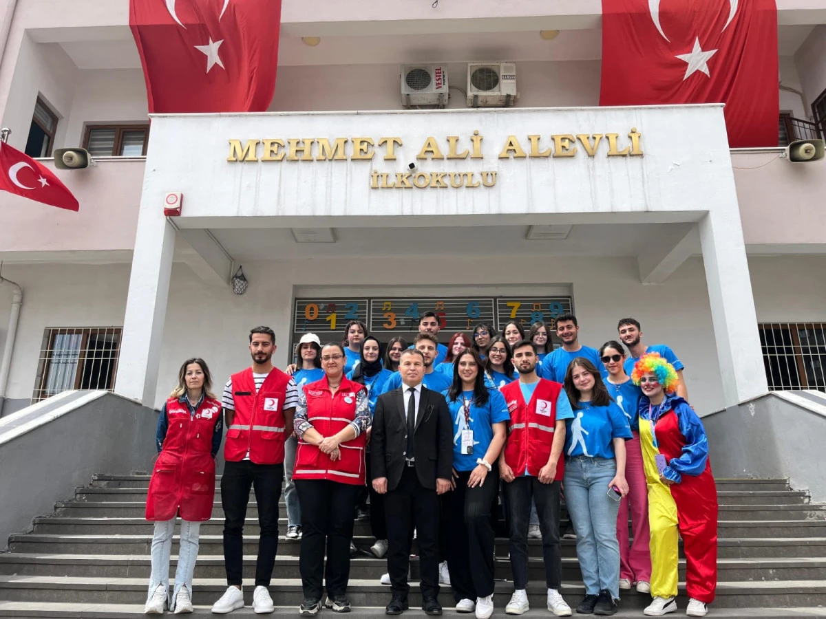 AIESEC Gaziantep’ten “Dünya Benim Rengim”