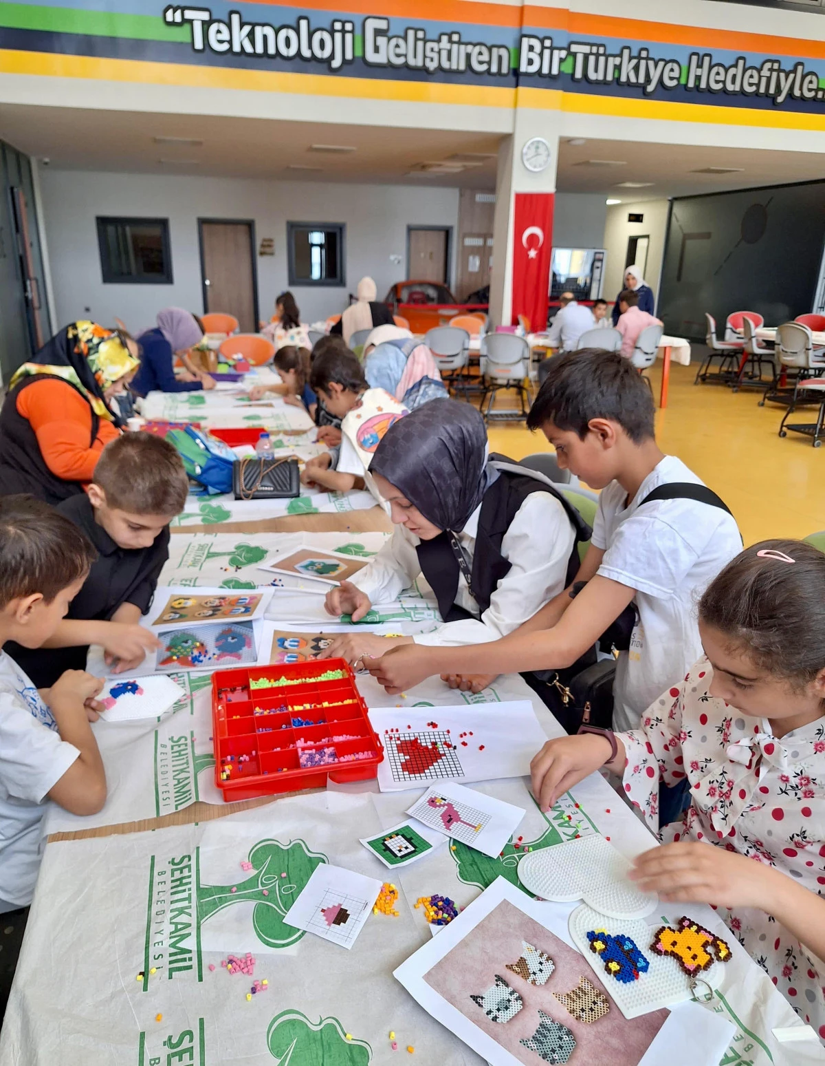 ANNELER VE ÇOCUKLARI ŞEHİTKAMİL’DE DOYASIYA EĞLENDİ
