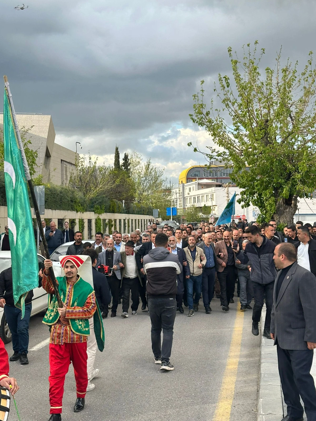ARİF MELEK&rsquo;TEN MEHTERAN EKİBİYLE MHP İL BAŞKANI MEHMET SAİT KILI&Ccedil;&rsquo;A HAYIRLI OLSUN ZİYARETİ