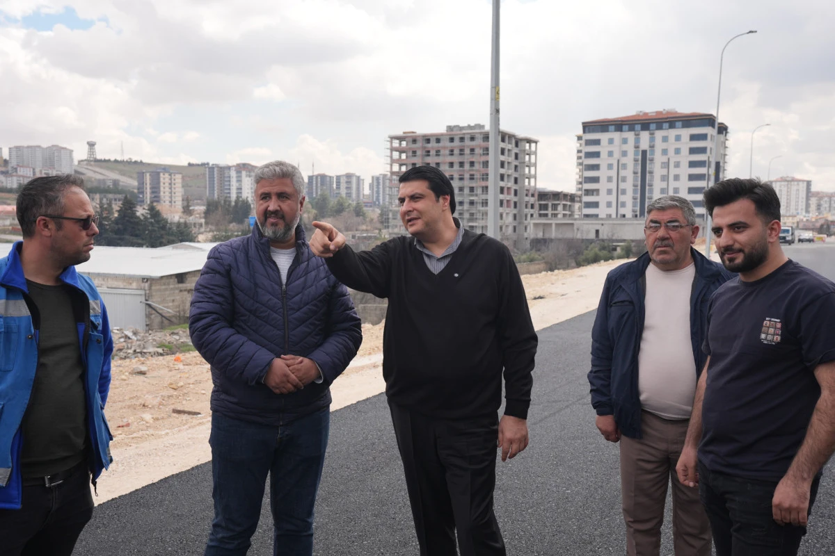 Başkan Yılmaz Asfalt &Ccedil;alışmalarını Yerinde İnceledi