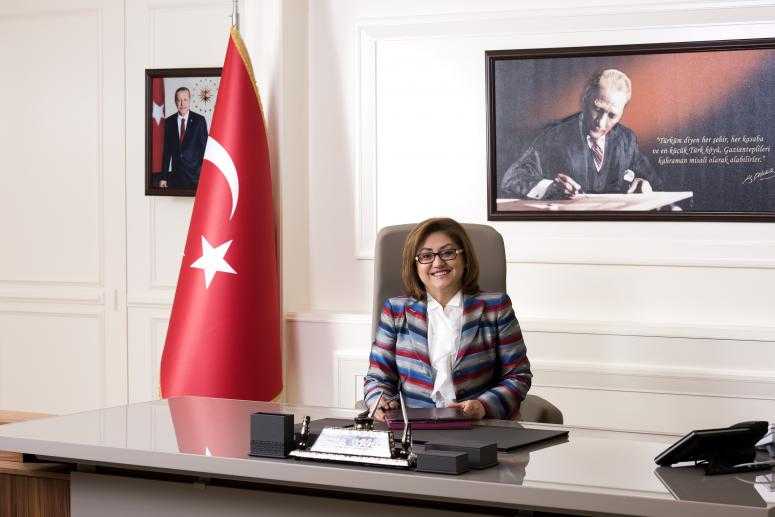 ŞAHİN: GAZİLERİMİZ, VATAN SEVGİLERİ VE KAHRAMANLIKLARIYLA YENİ NESİLLERE REHBERLİK ETMEKTEDİR
