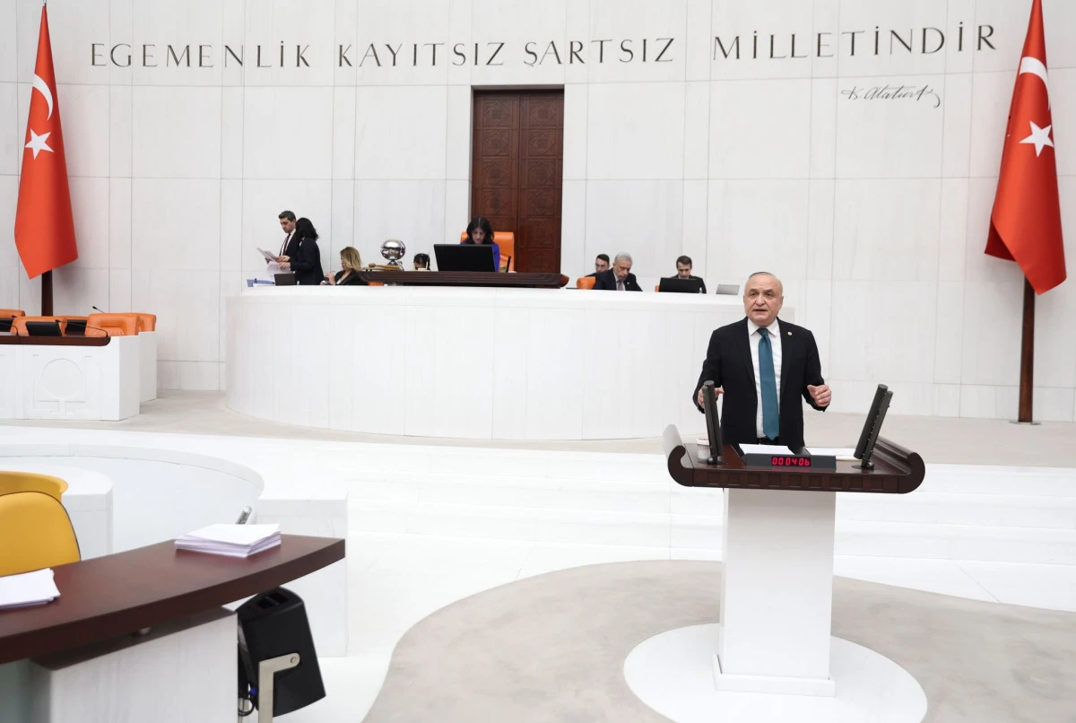 CHP&rsquo;li Meri&ccedil;&rsquo;ten Emniyet Personeline 60 Yaş Teklifi