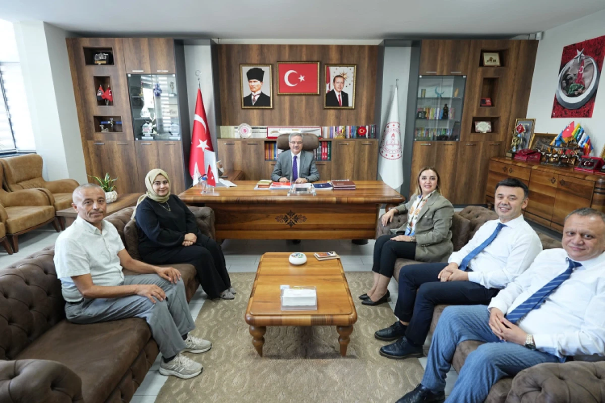 Emektar&rsquo;dan Gaziantep İl Mill&icirc; Eğitim M&uuml;d&uuml;r&uuml; Arpacı&rsquo;ya Anlamlı Ziyaret