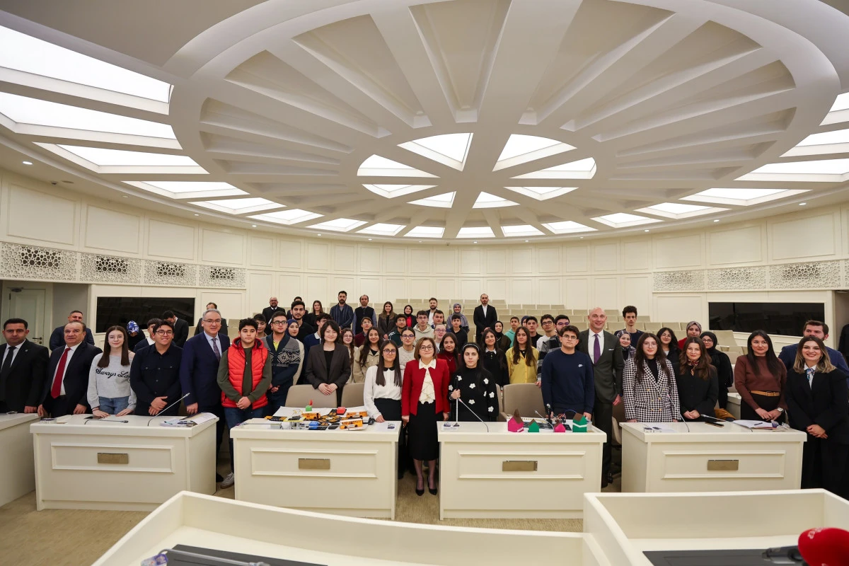 Fatma Şahin&rsquo;le Gen&ccedil;ler Geleceği Şekillendiriyor