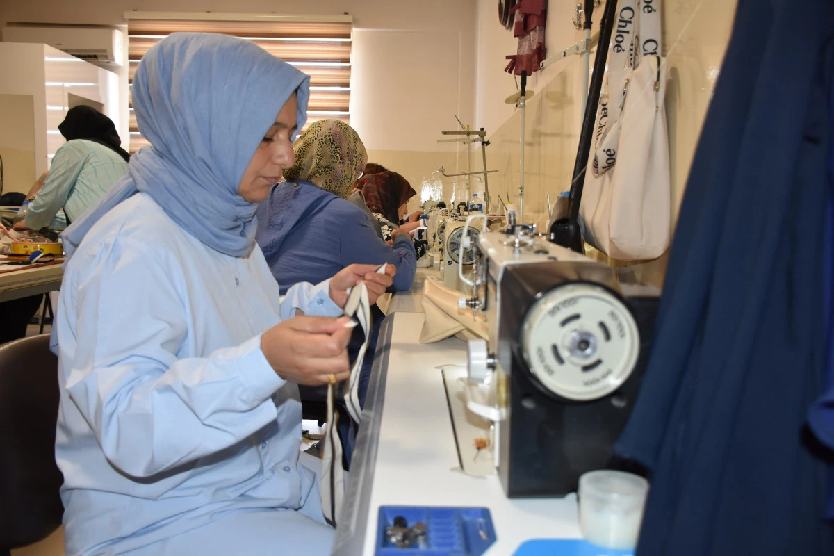 Gaziantep Şahinbeyli Kadınlar Modayı Kendi Dikiyor