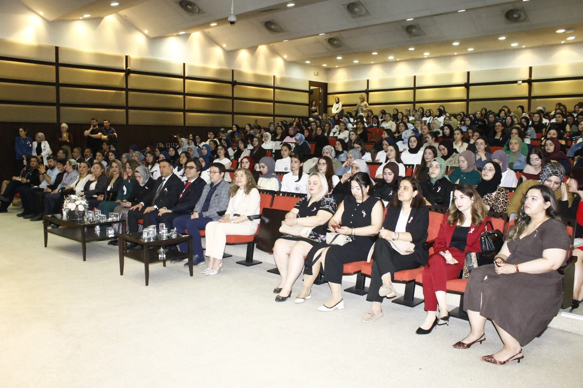 Gaziantep &Uuml;niversitesi Hastanesi&rsquo;nde D&uuml;nya Ebeler G&uuml;n&uuml;&rsquo;ne &Ouml;zel Panel