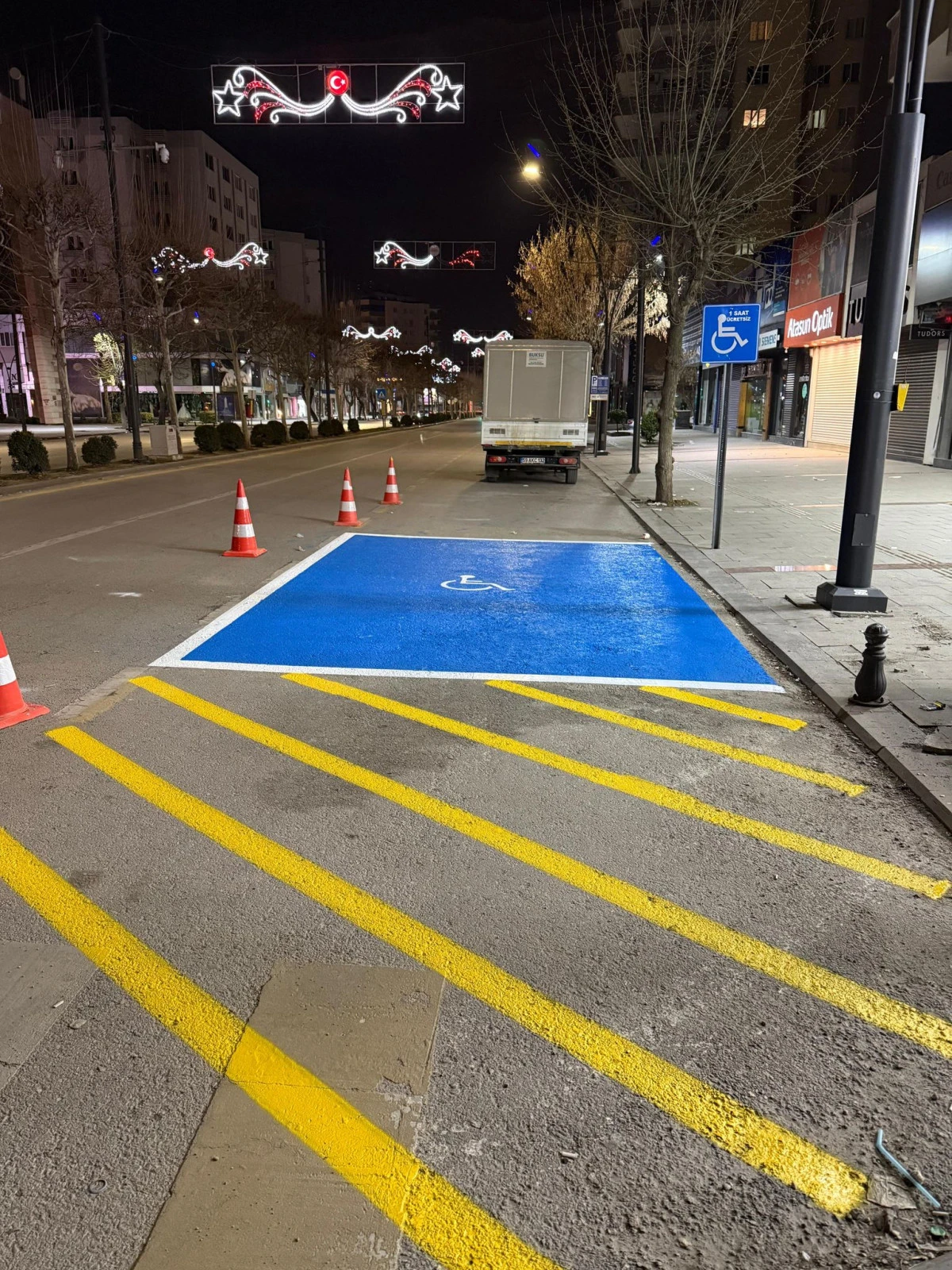 Gaziantep&rsquo;te Engelli Park Yerleri Maviye Boyanıyor  