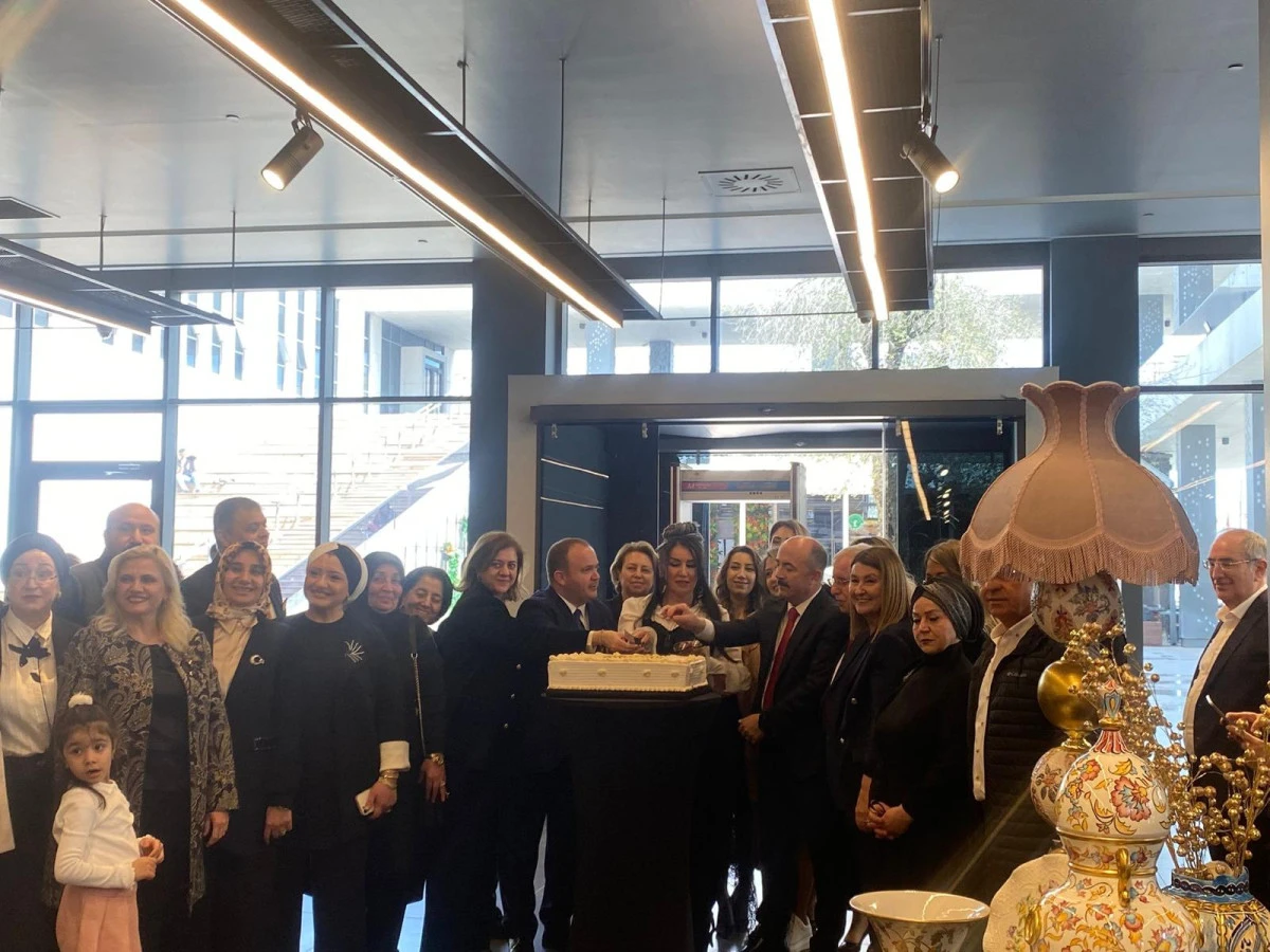 HŞBSANAT Galerisi &Ouml;ğrencilerinden Sanat Dolu Sergi