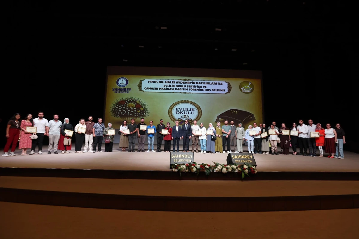 Şahinbey&rsquo;de 951 &Ccedil;ift Evlilik Okulu&rsquo;nu Tamamladı