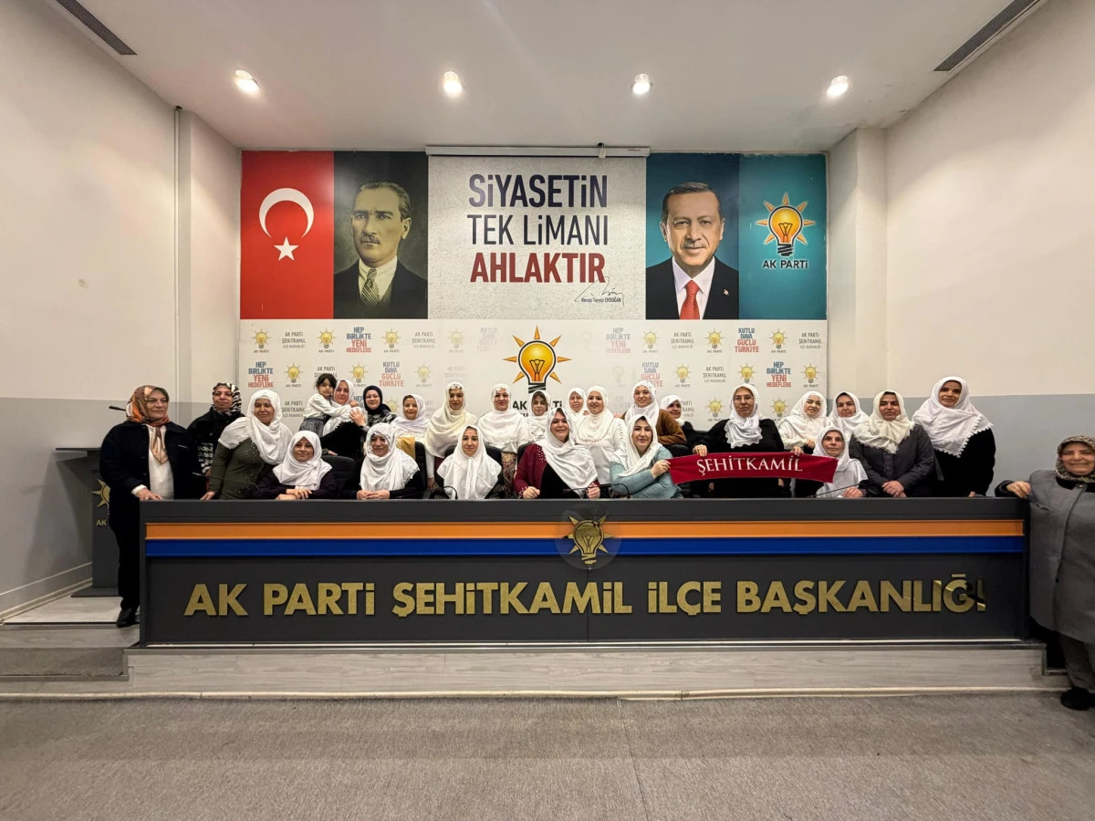 Şehitkamil&rsquo;de Kadınlardan G&uuml;&ccedil;l&uuml; Mesaj: Zeynep G&uuml;neş&rsquo;e Tam Destek