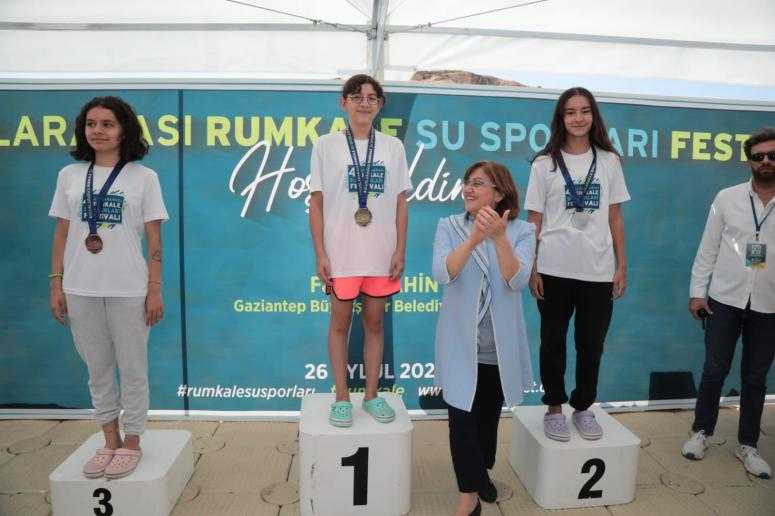 SU SPORLARININ KALBİ RUMKALE’DE ATTI