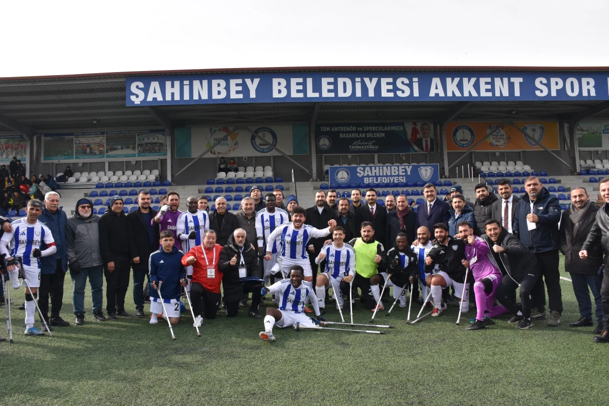 Trib&uuml;nleri Coşturan Skor: Şahinbey Ampute 3-0