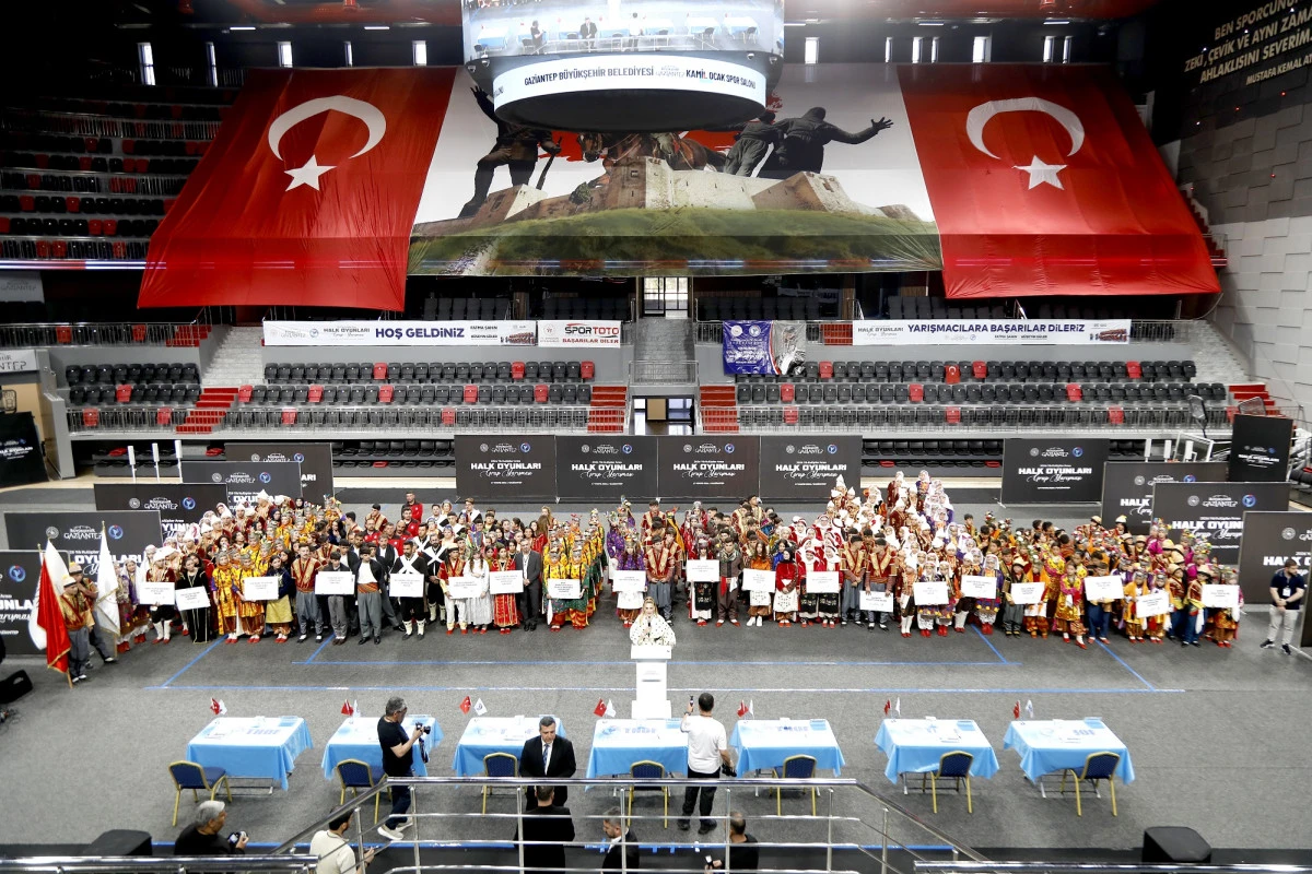 T&uuml;rkiye Halk Oyunları B&ouml;lge Şampiyonası Gaziantep&rsquo;te D&uuml;zenlendi