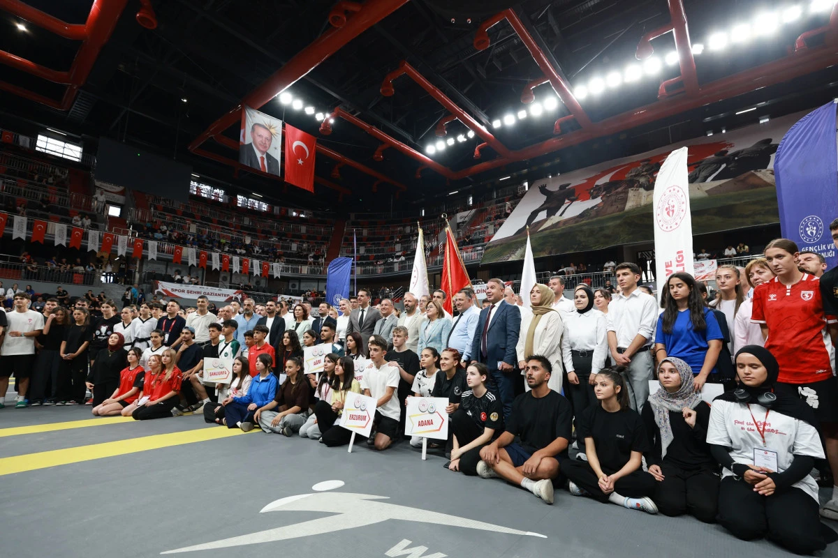T&uuml;rkiye Kul&uuml;pler Taekwondo Şampiyonası Gaziantep&rsquo;te Başladı